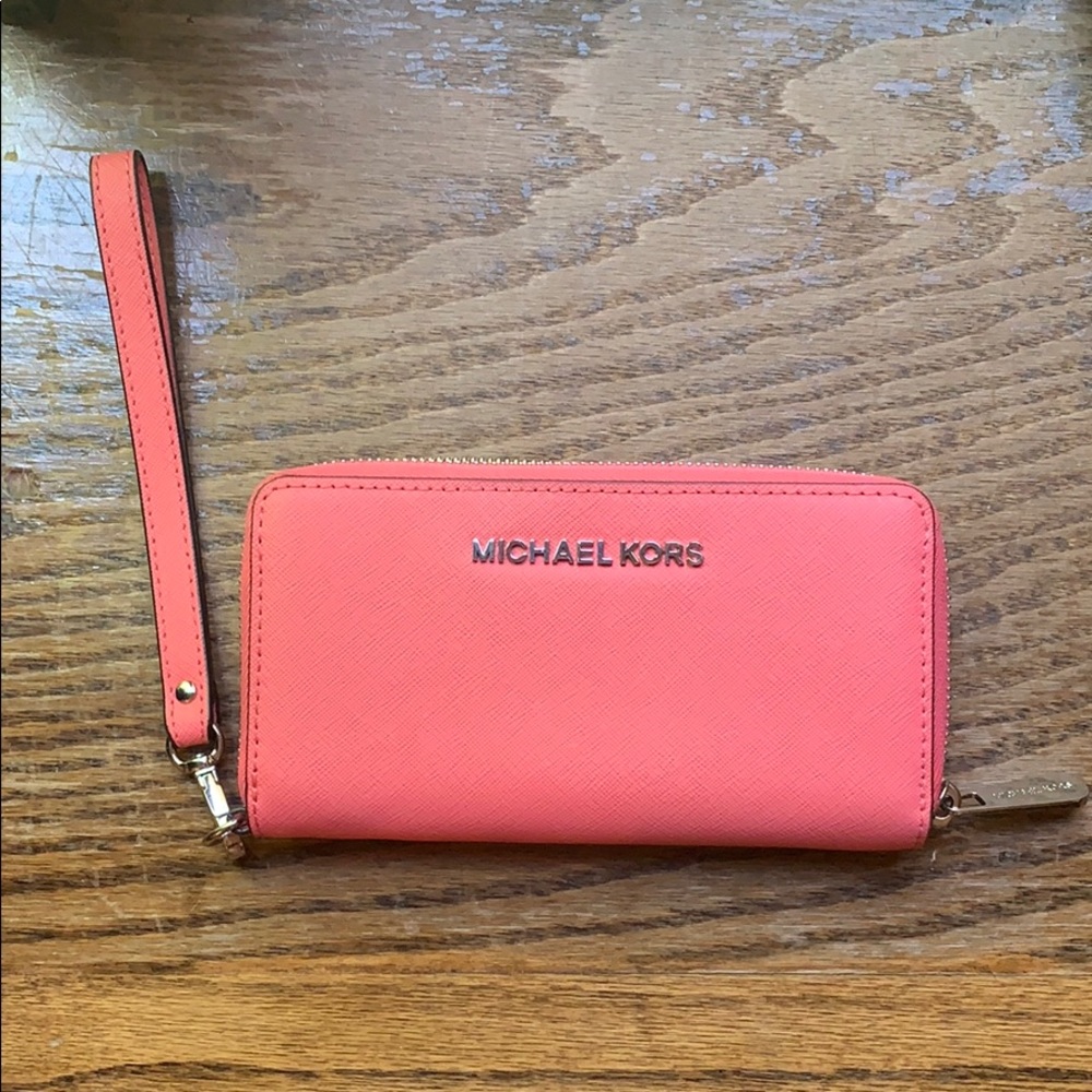 Michael Kors wallet wristlet